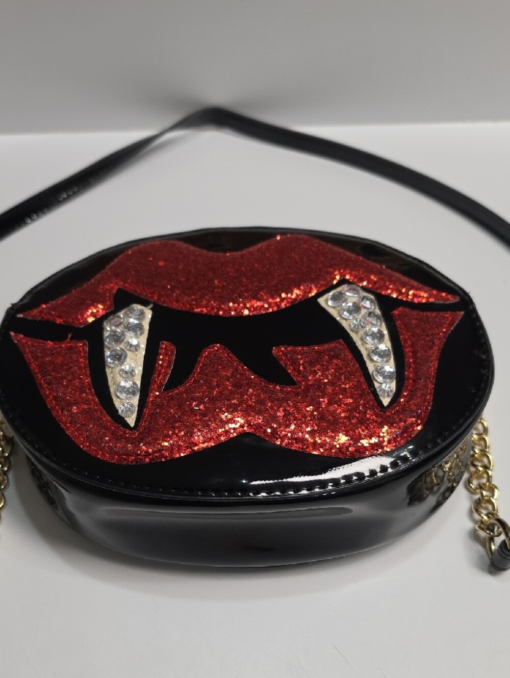 Betsey Johnson Kitsch Halloween Glampire Crossbody Bag – Vampire Lips & Fangs - Picture 3 of 11